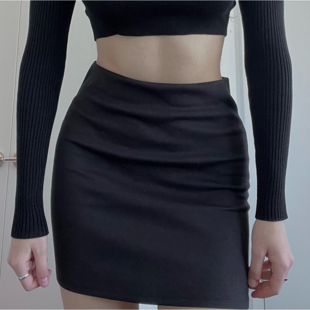 Black HM skirt